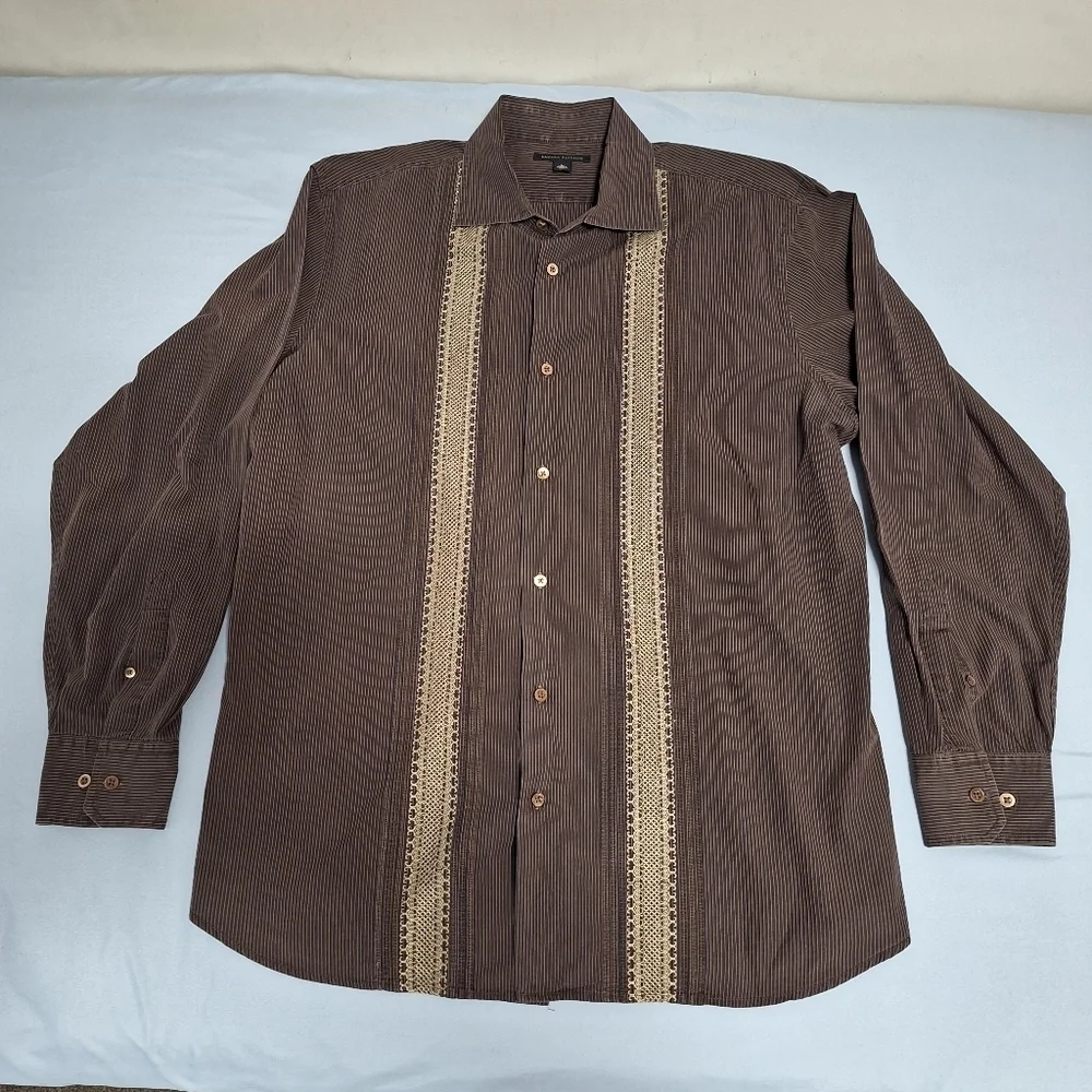 Banana Republic long sleeve button-down men's shirt size large.